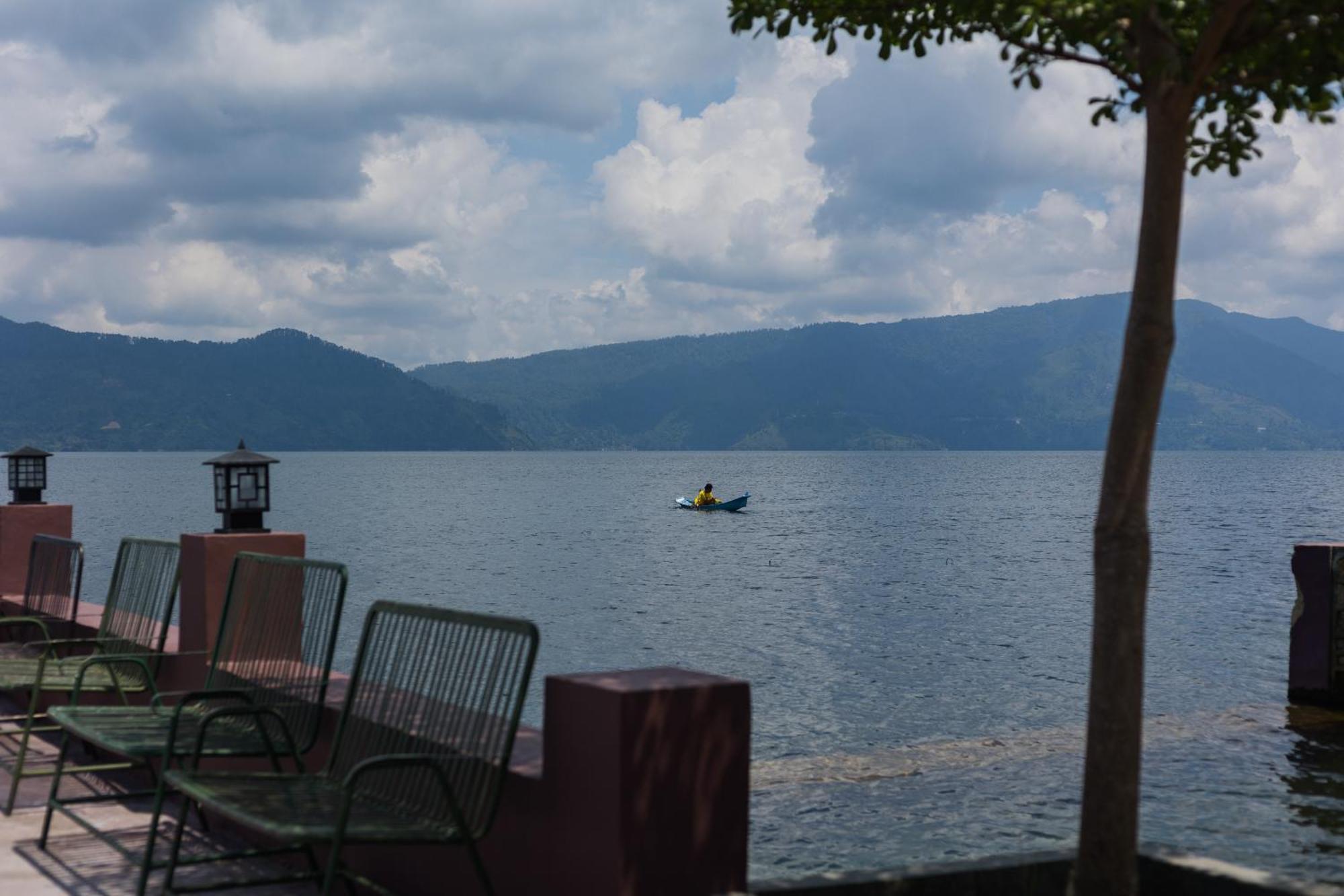 Gokhon Guest House Tuktuk Siadong Bagian luar foto