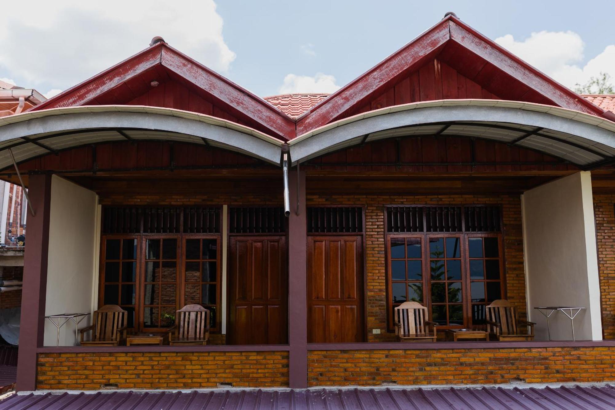 Gokhon Guest House Tuktuk Siadong Bagian luar foto