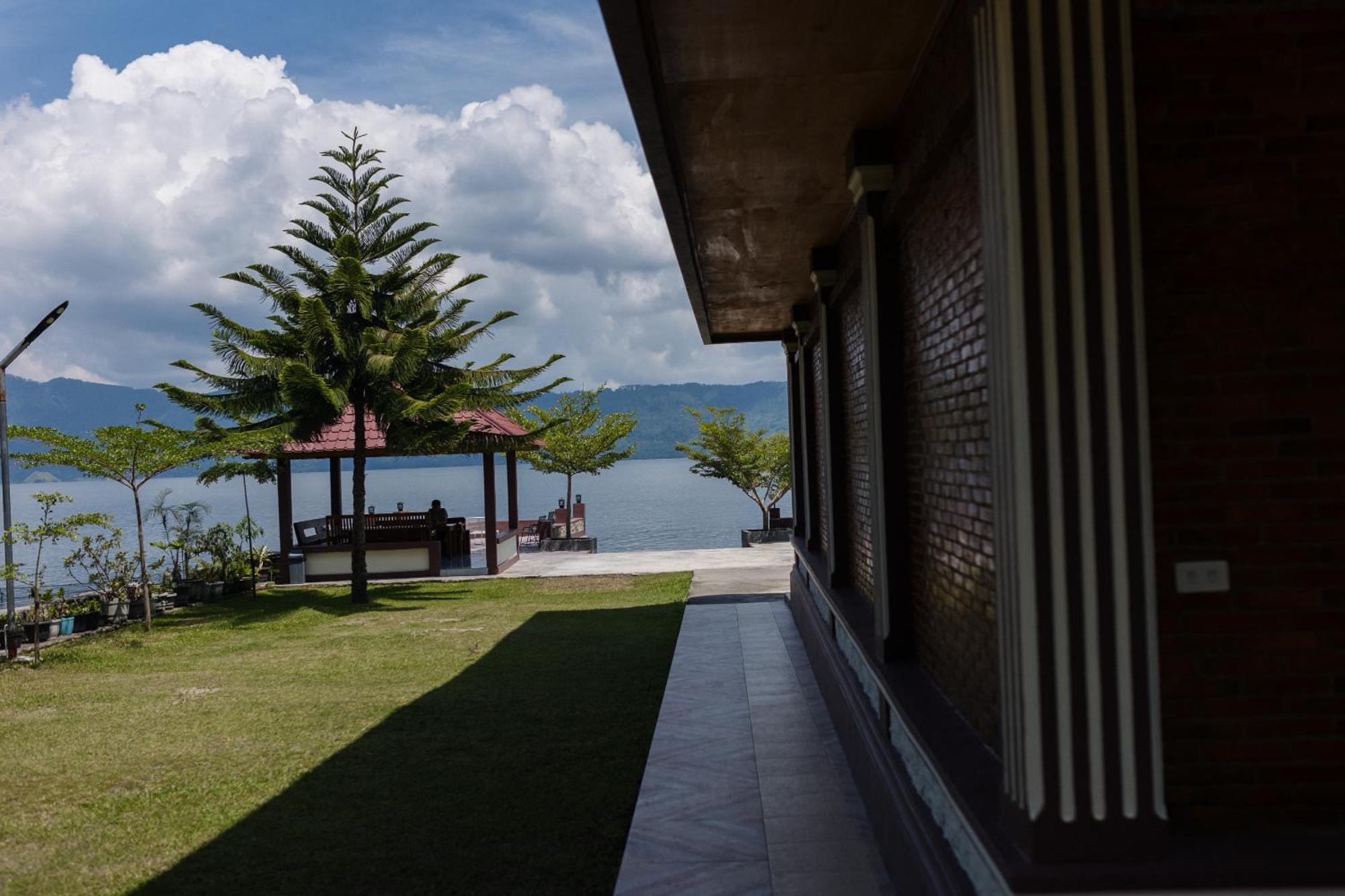 Gokhon Guest House Tuktuk Siadong Bagian luar foto