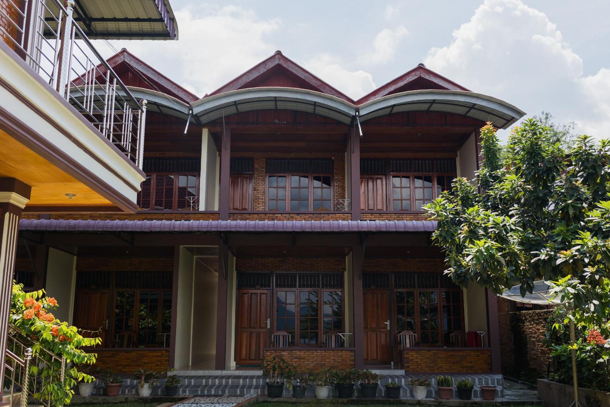 Gokhon Guest House Tuktuk Siadong Bagian luar foto