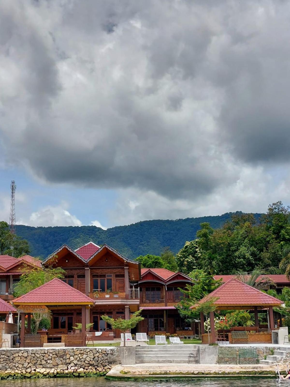 Gokhon Guest House Tuktuk Siadong Bagian luar foto